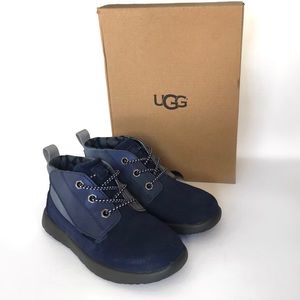 navy blue boy uggs